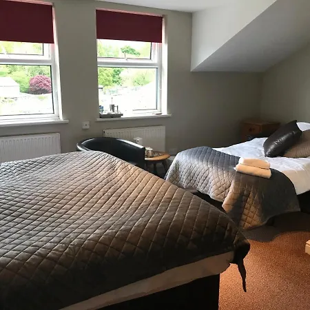 Claremont House 3*