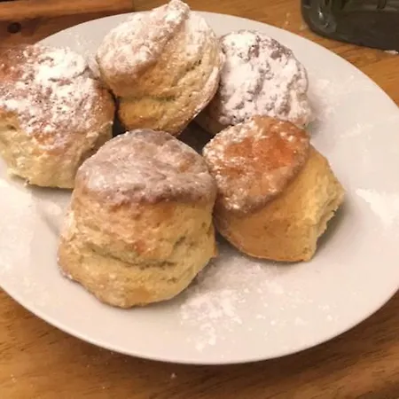 Claremont House Bed & Breakfast 3*