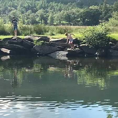 Claremont House كيسويك