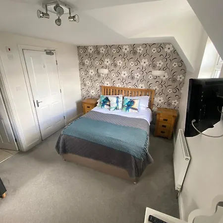 Claremont House 3* 凯西克