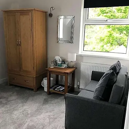 Bed and Breakfast Claremont House Κέσγουικ