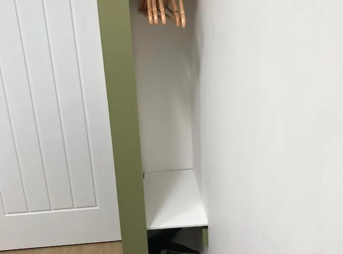 Claremont House Bed & Breakfast