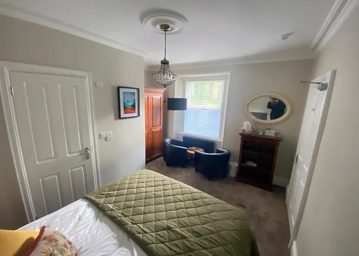 Bed & Breakfast Claremont House