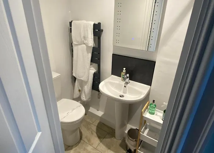 Claremont House Bed & Breakfast 3*