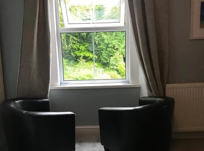 Claremont House Bed & Breakfast 3*